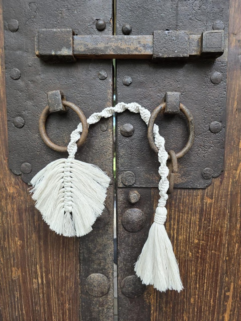 Hoja decorativa tejida